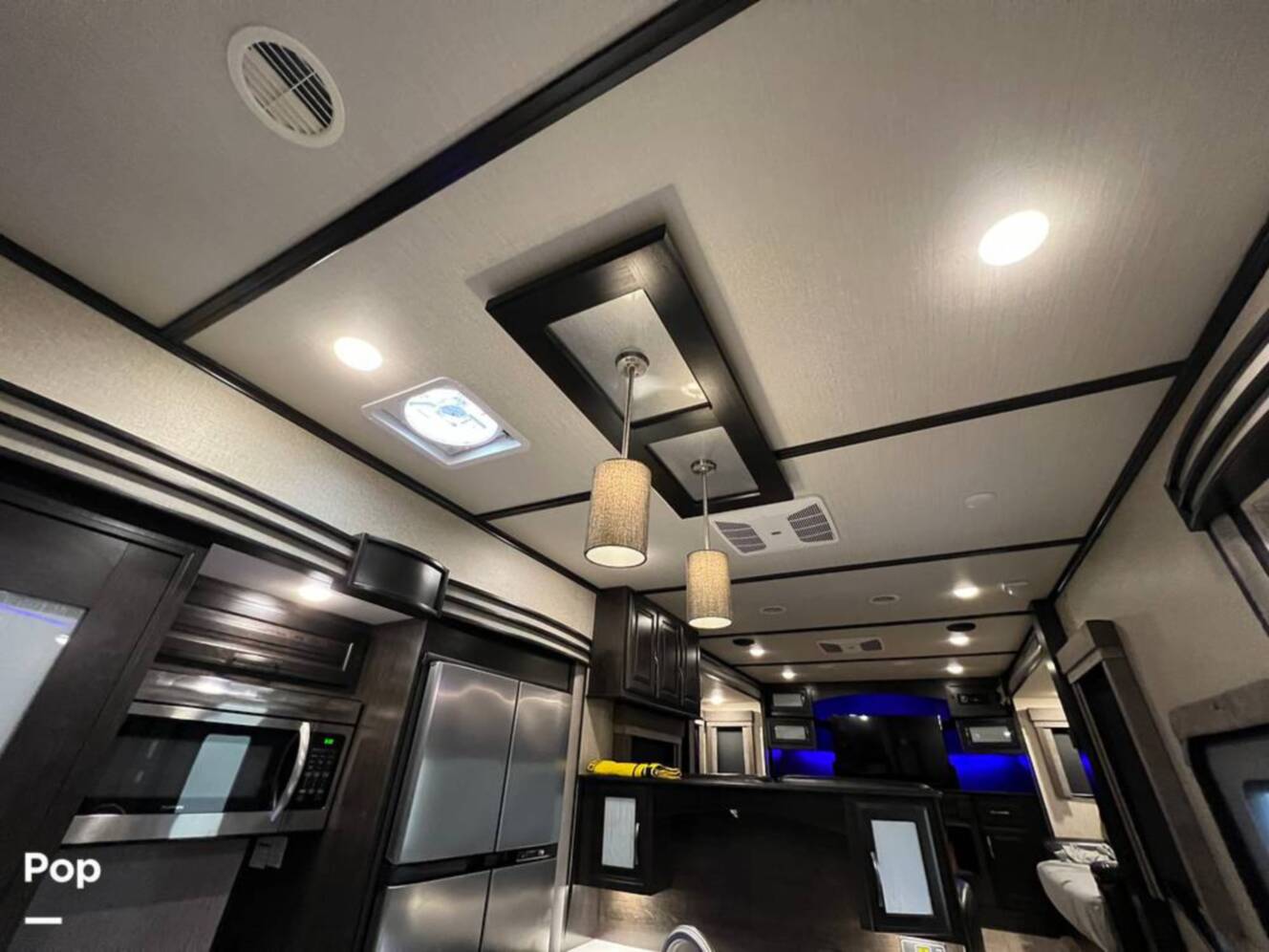 A photo of this 2018 Grand Design Momentum 376TH
