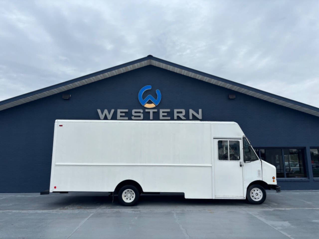 2006 FORD ECONOLINE in Braidwood, IL