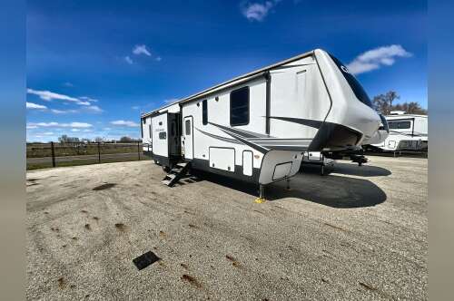 2022 Crossroads CRUISER 3851BL in coldwater MI