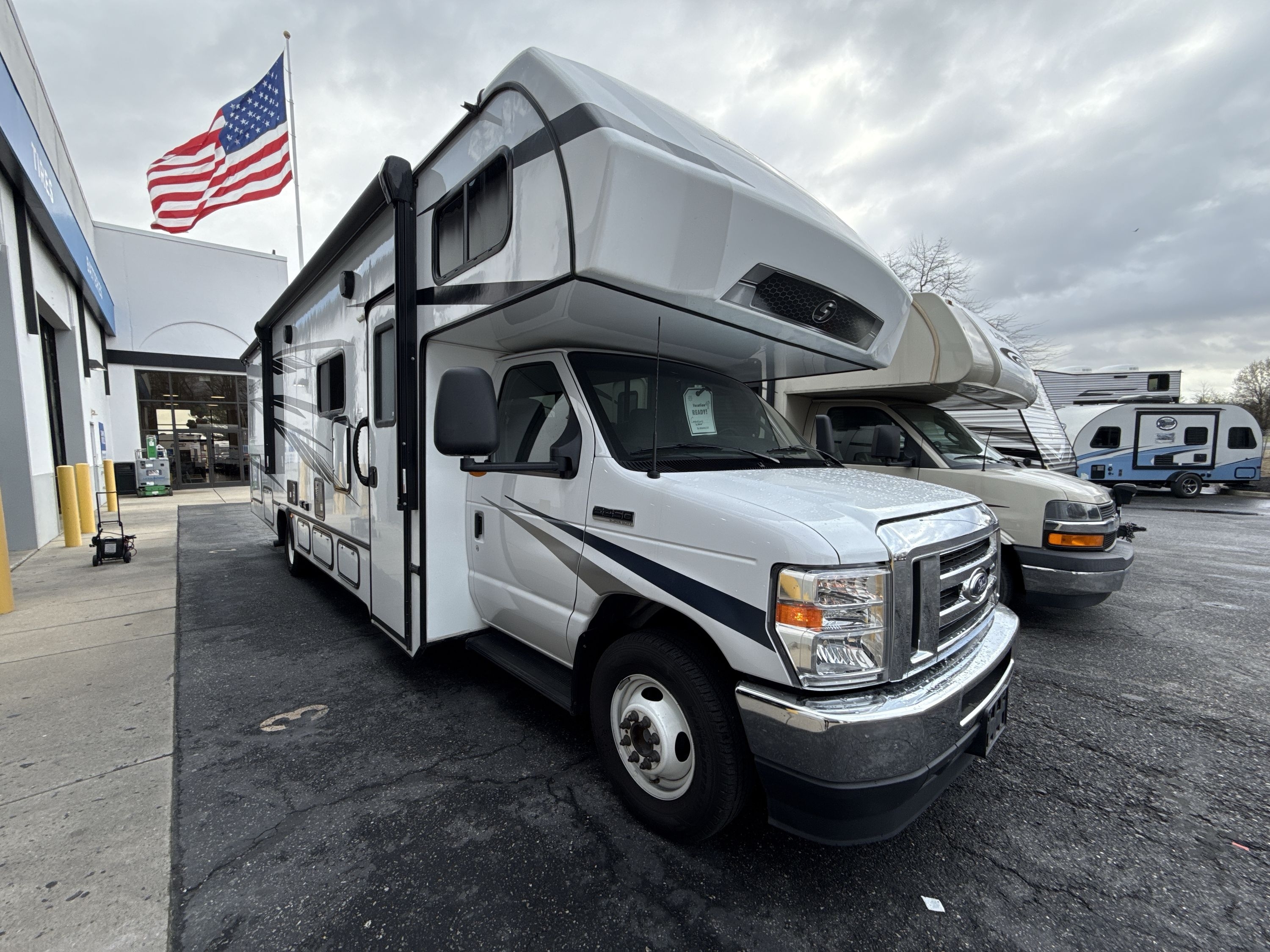2024 Forest River SUNSEEKER 3010DSF in swedesboro NJ