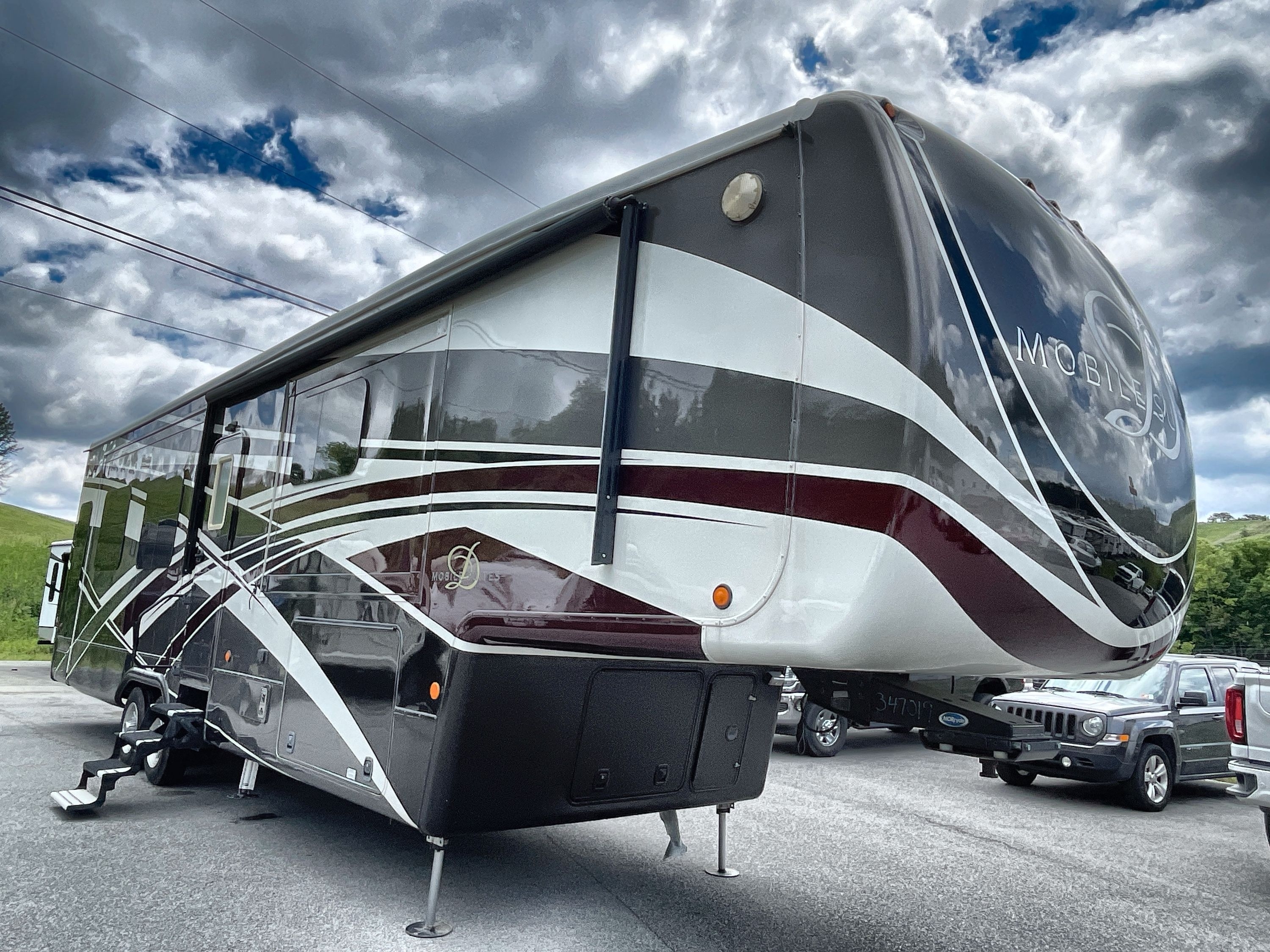 2018 DRV LUXURY SUITES MOBILE SUITES 39DBRS3 in sturtevant WI