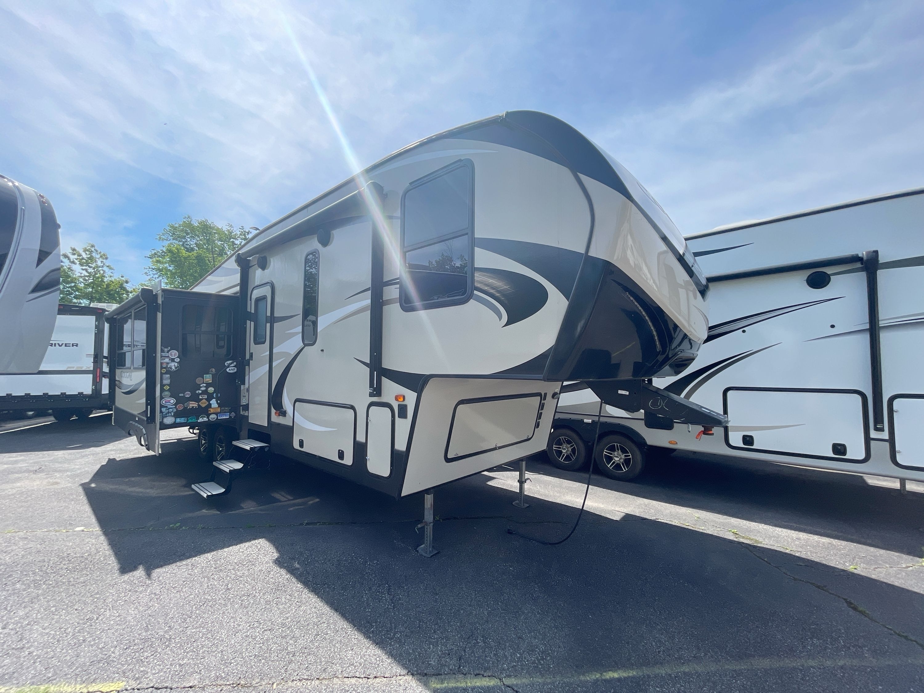 2018 Keystone COUGAR 30RLS in hamburg NY
