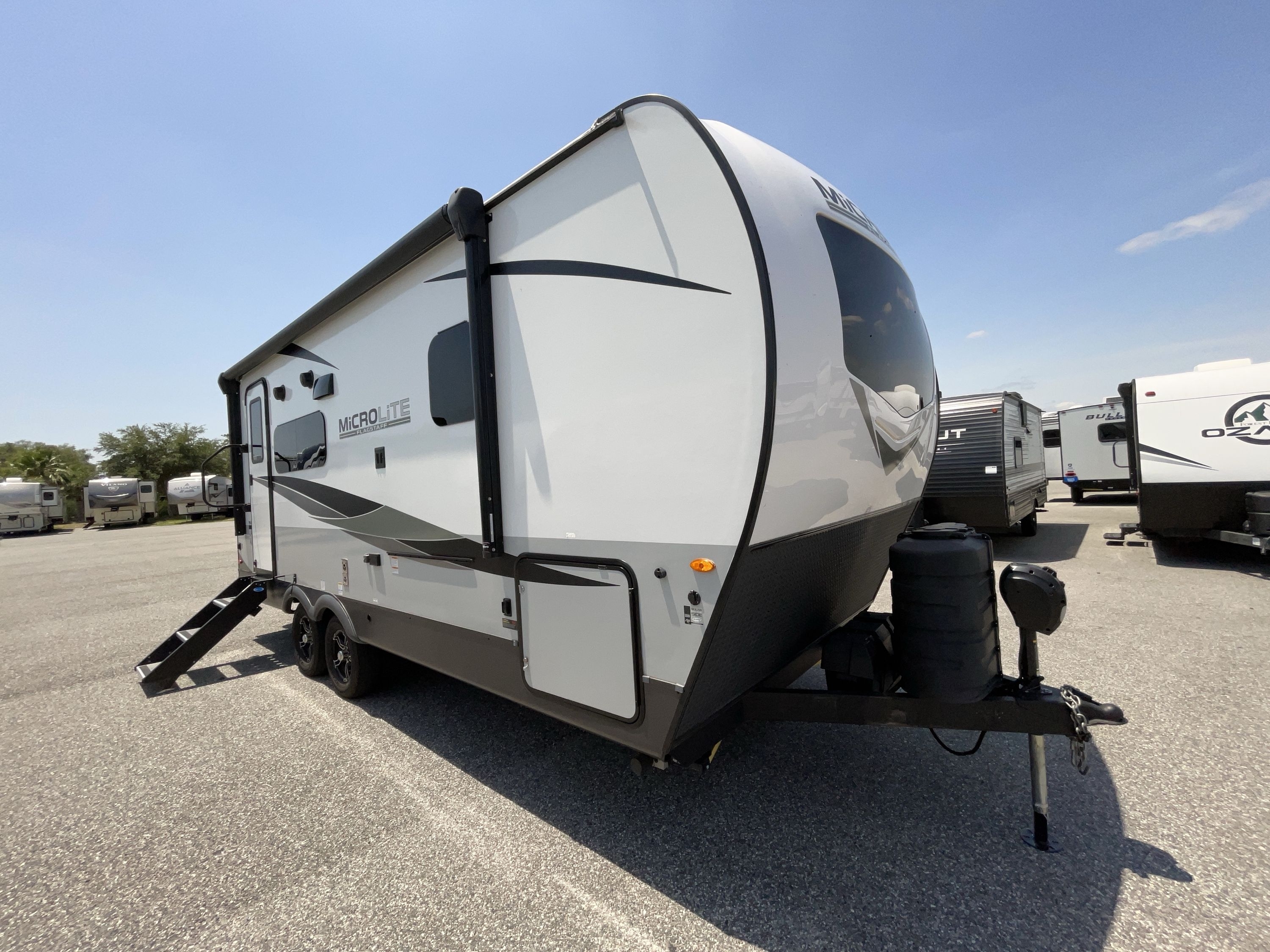 2023 Forest River FLAGSTAFF MICRO LITE 22FBS in summerfield FL
