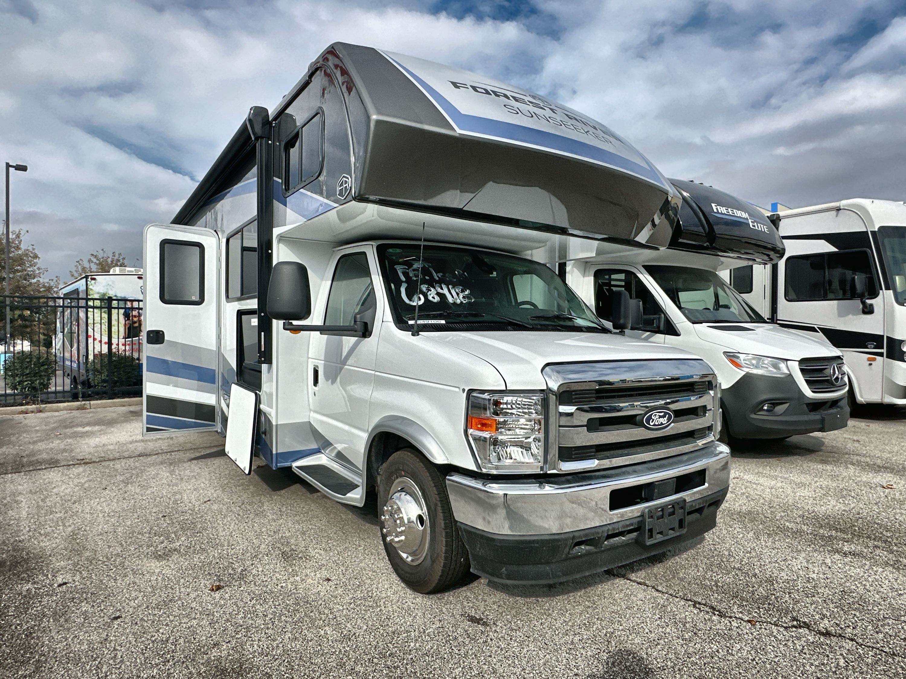 2026 Forest River SUNSEEKER 3050SF in rossford OH