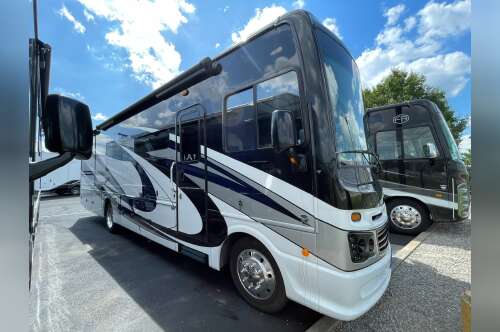 2020 Fleetwood BOUNDER 33C in greenwood IN