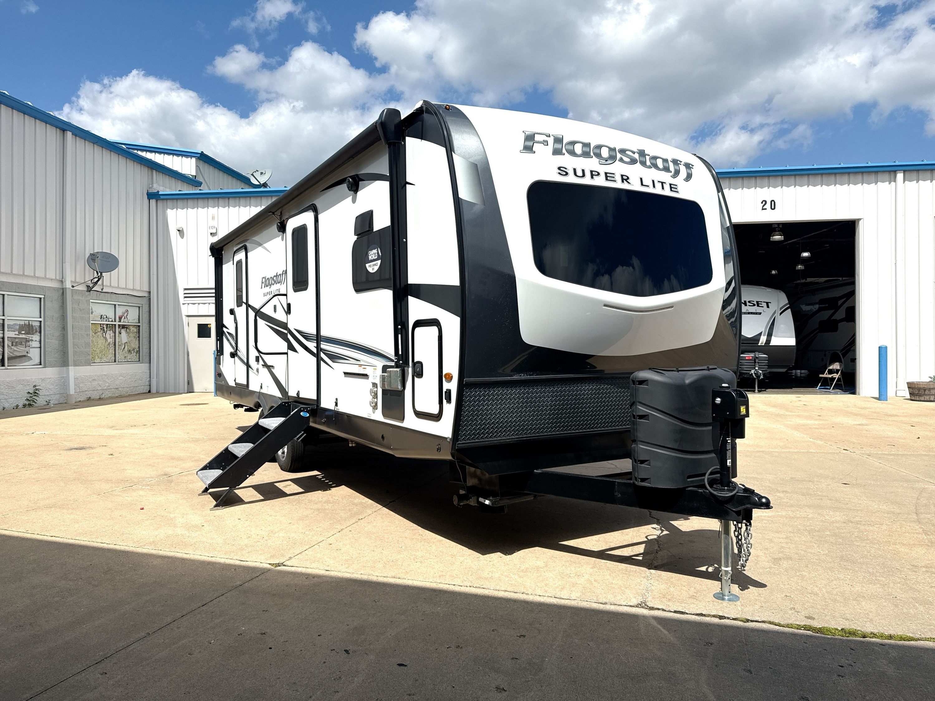 2022 Forest River FLAGSTAFF SUPER LITE 26FKBS in wauconda IL