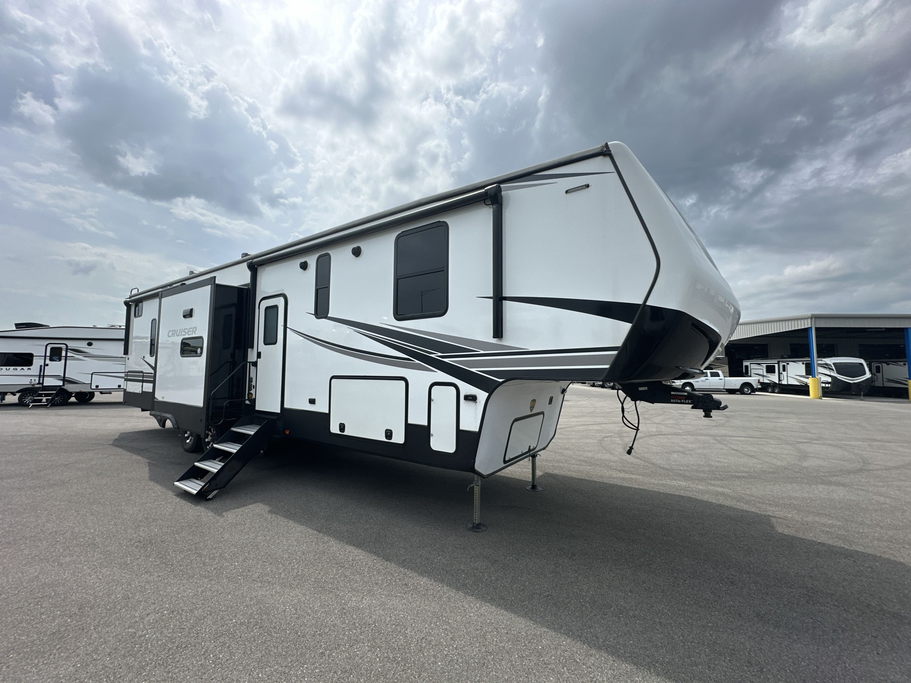 2022 Crossroads CRUISER 3851BL in scott city MO