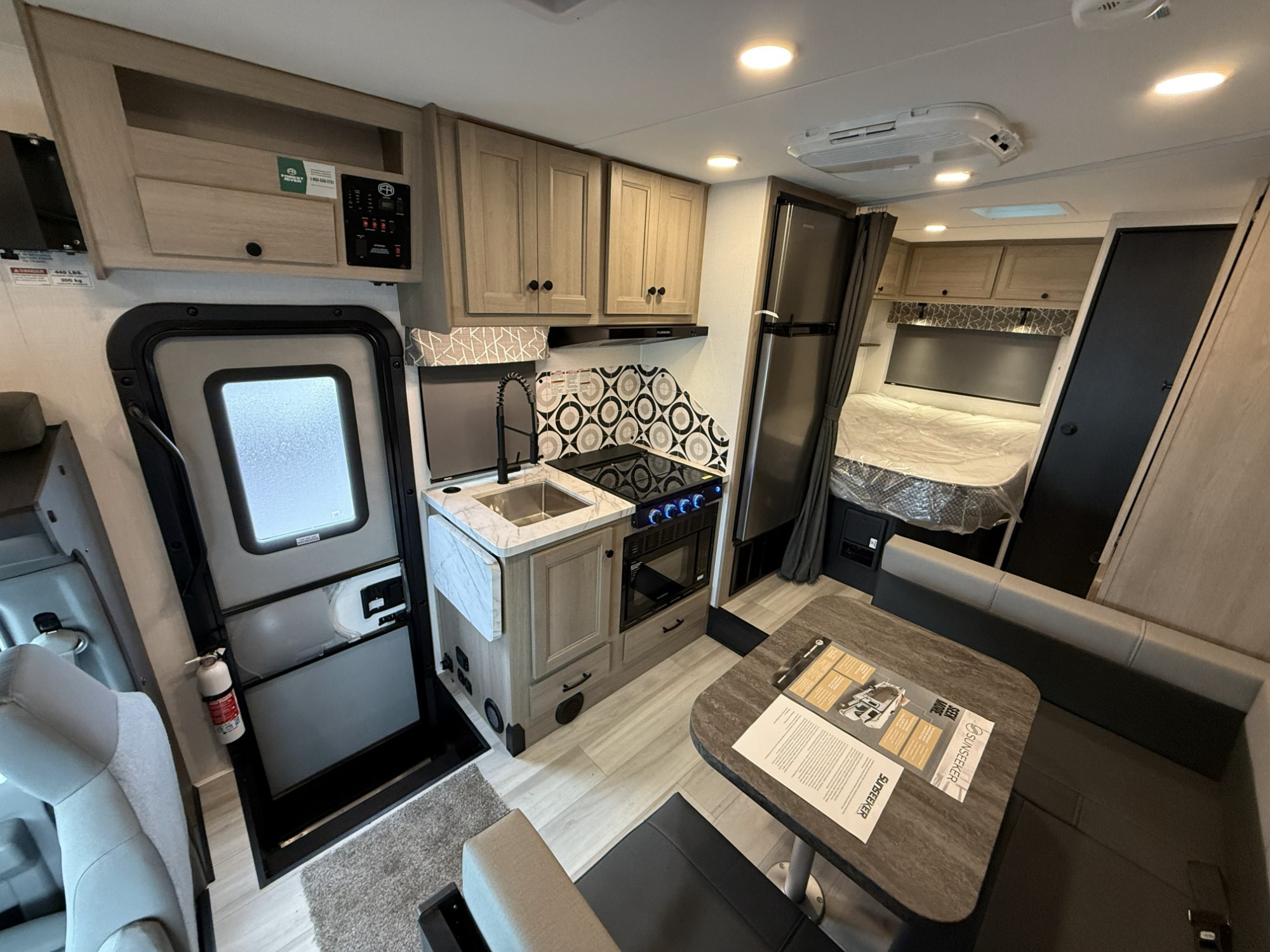 2026 Forest River SUNSEEKER LE 2350F 2350 LE in hanover PA