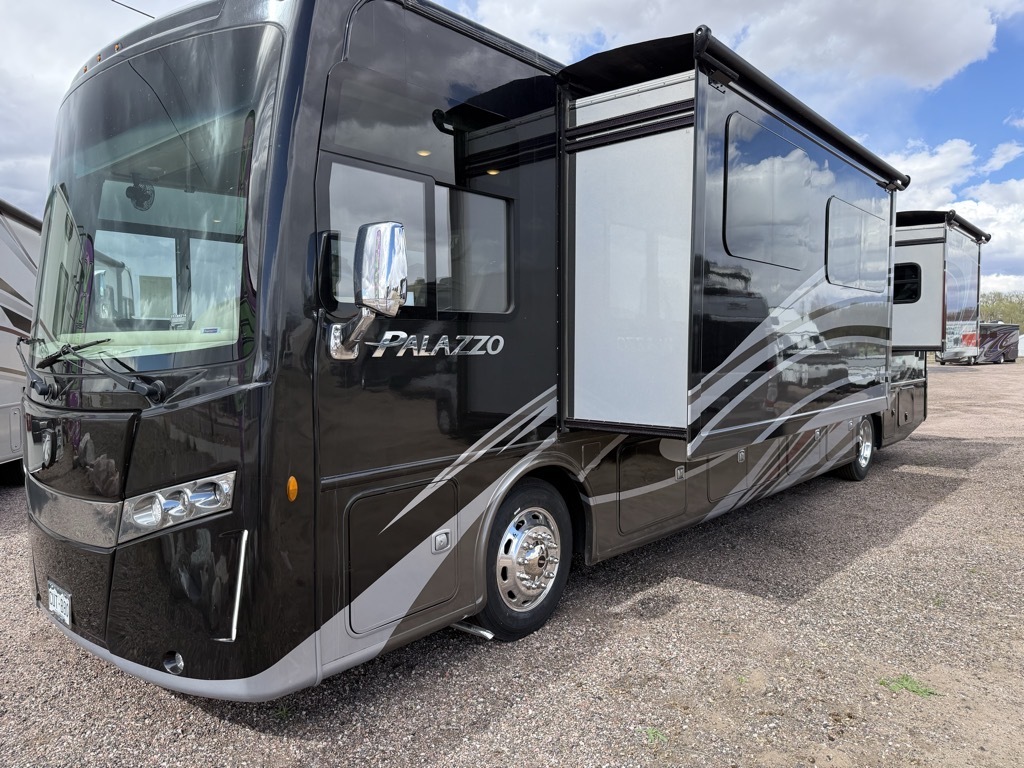 2021 Thor Motor Coach PALAZZO 37.4 in falcon CO