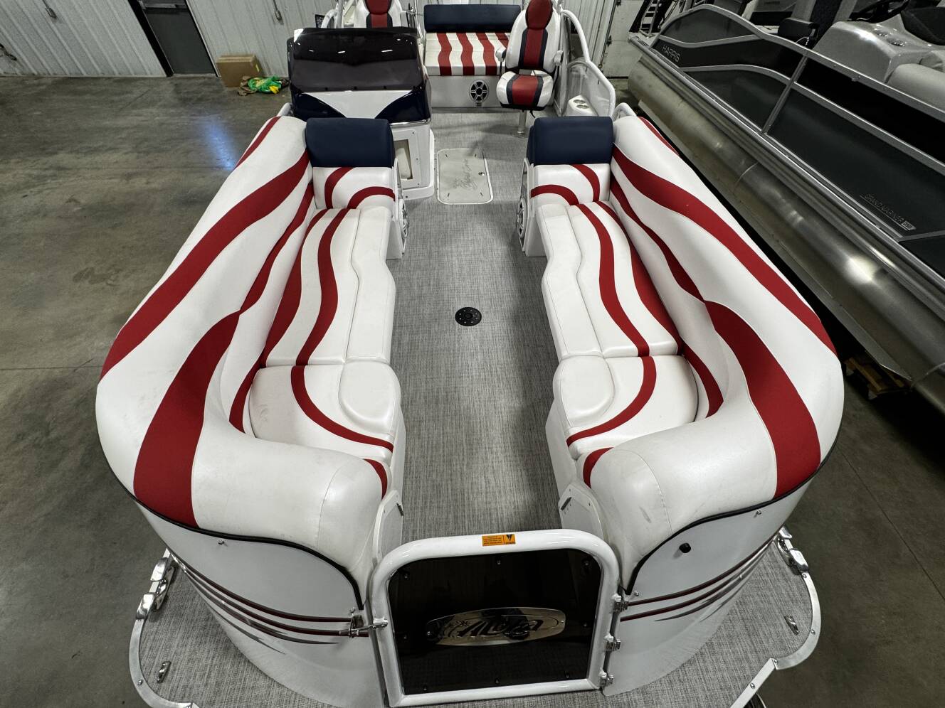 A photo of this 2026 Aloha PARADISE 260 ARCH SPORT TOWER