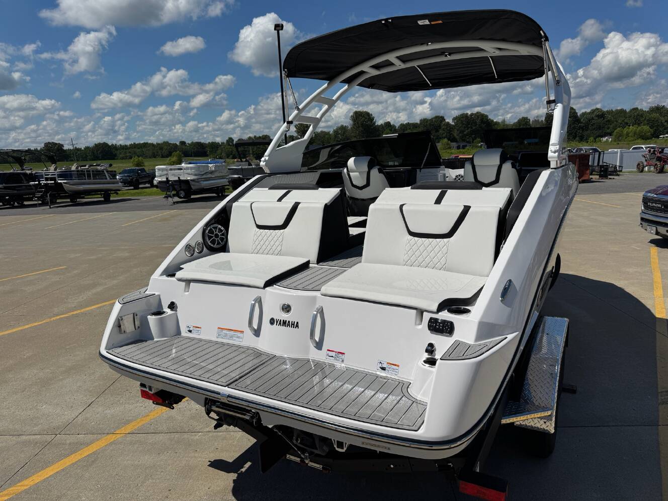 A photo of this 2026 Yamaha 222SE