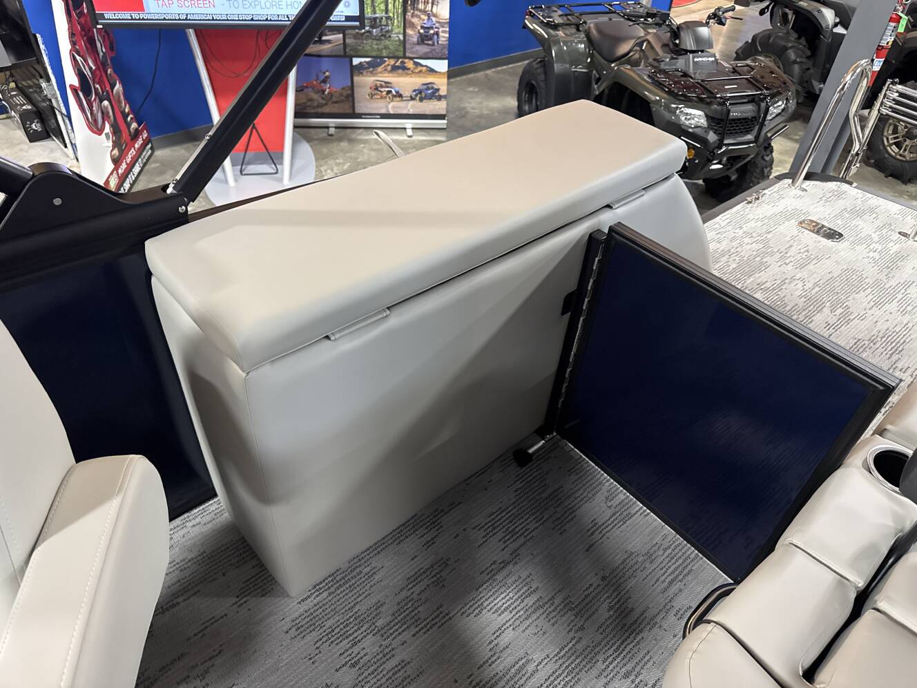 A photo of this 2026 Starcraft EX 22 Q DH