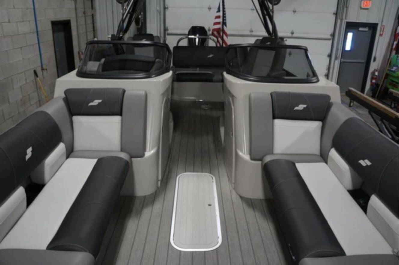 A photo of this 2024 Starcraft MX 25 Q DC