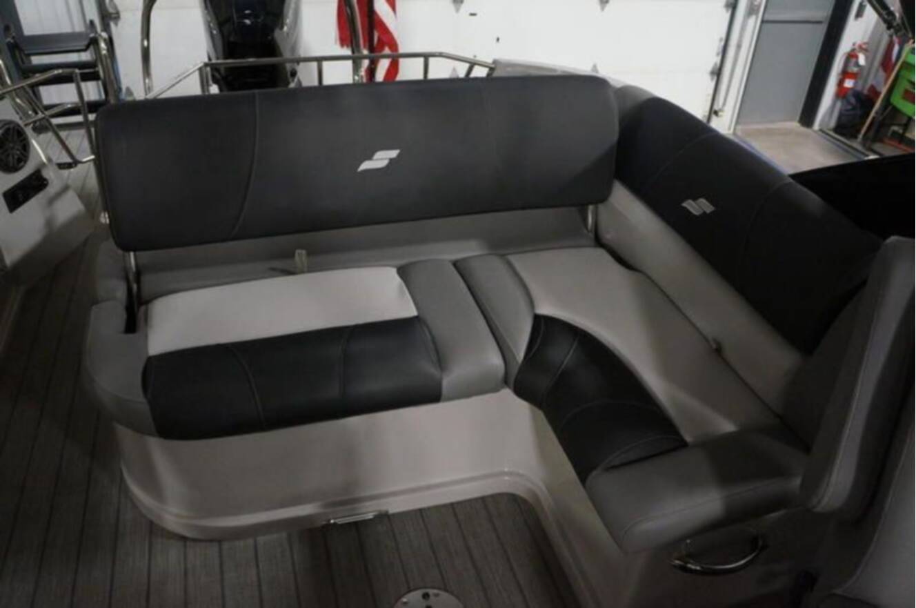 A photo of this 2024 Starcraft MX 25 Q DC