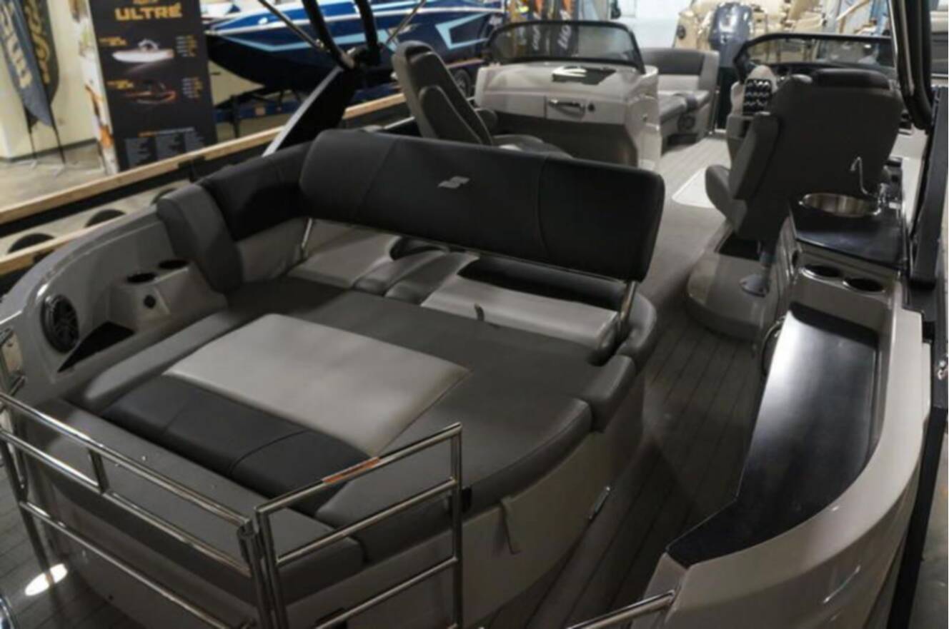 A photo of this 2024 Starcraft MX 25 Q DC