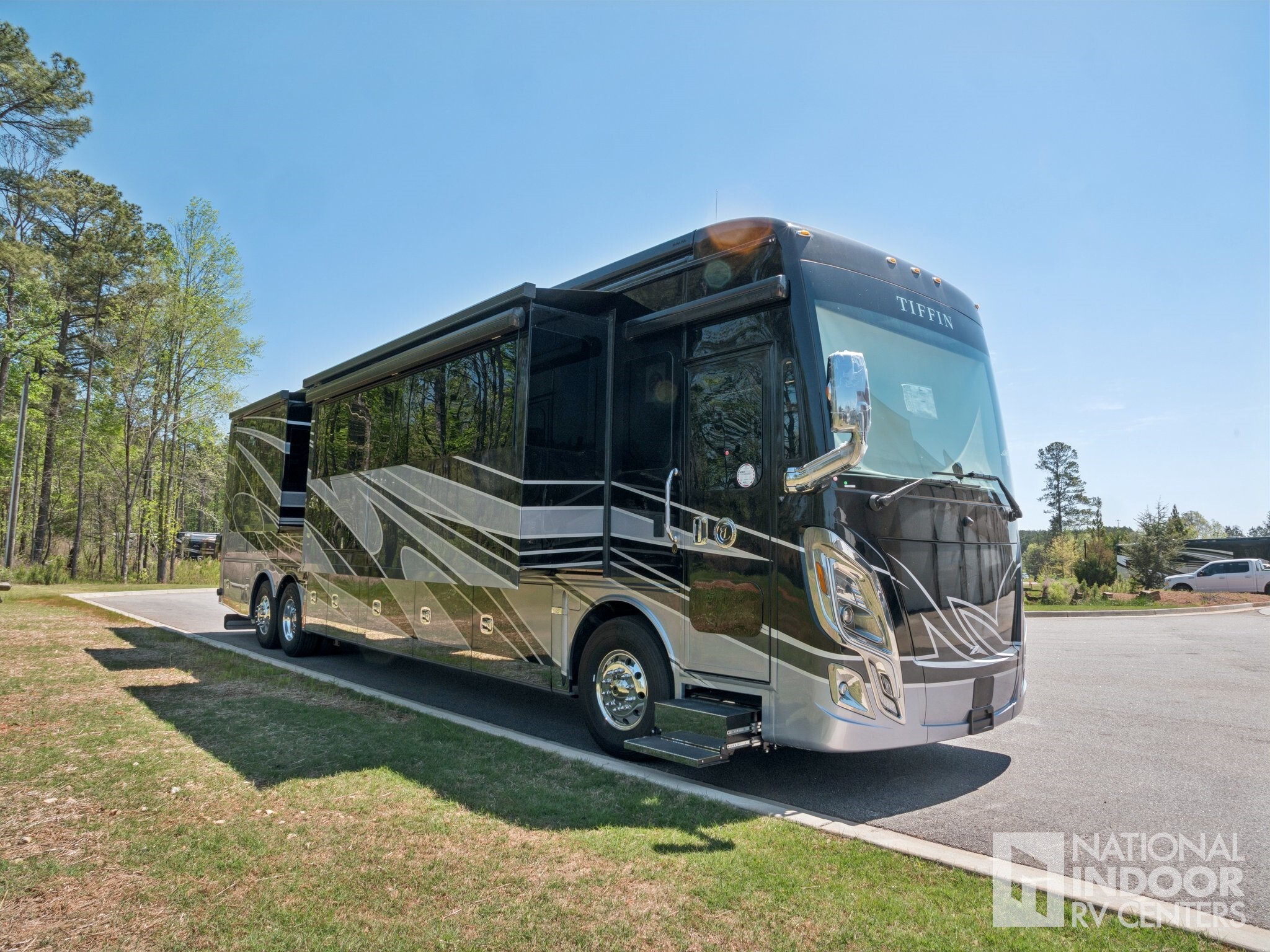 Tiffin Motorhomes Zephyr RVs For Sale - RV Trader