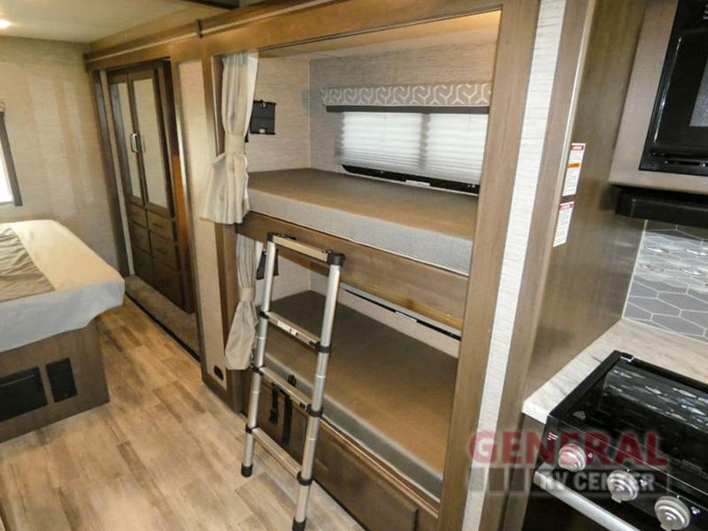 2022 Thor Motor Coach FREEDOM TRAVELER A32 in winter garden FL