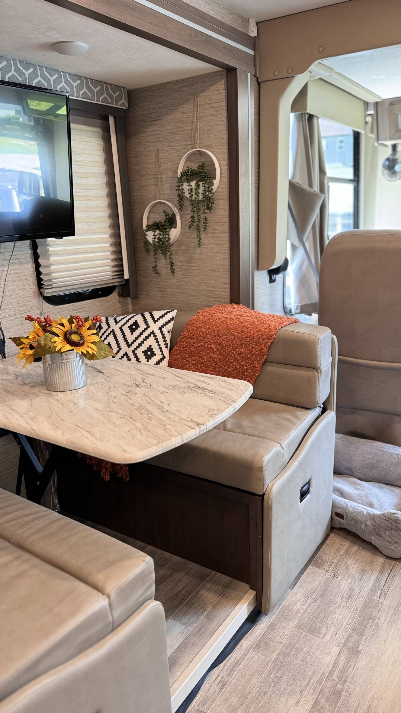 A photo of this 2022 Thor Motor Coach FREEDOM TRAVELER A32