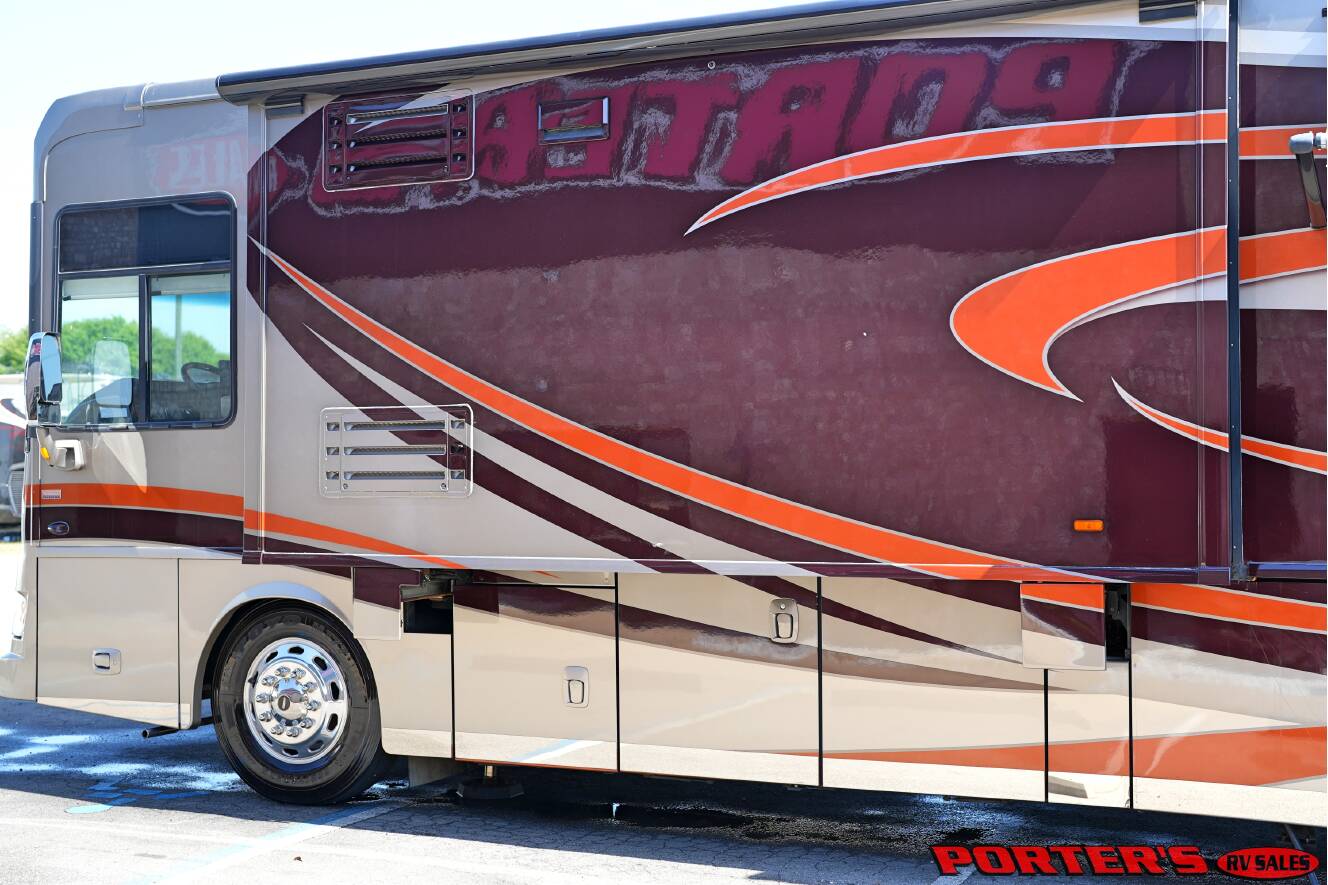 A photo of this 2010 Itasca ELLIPSE 40BD