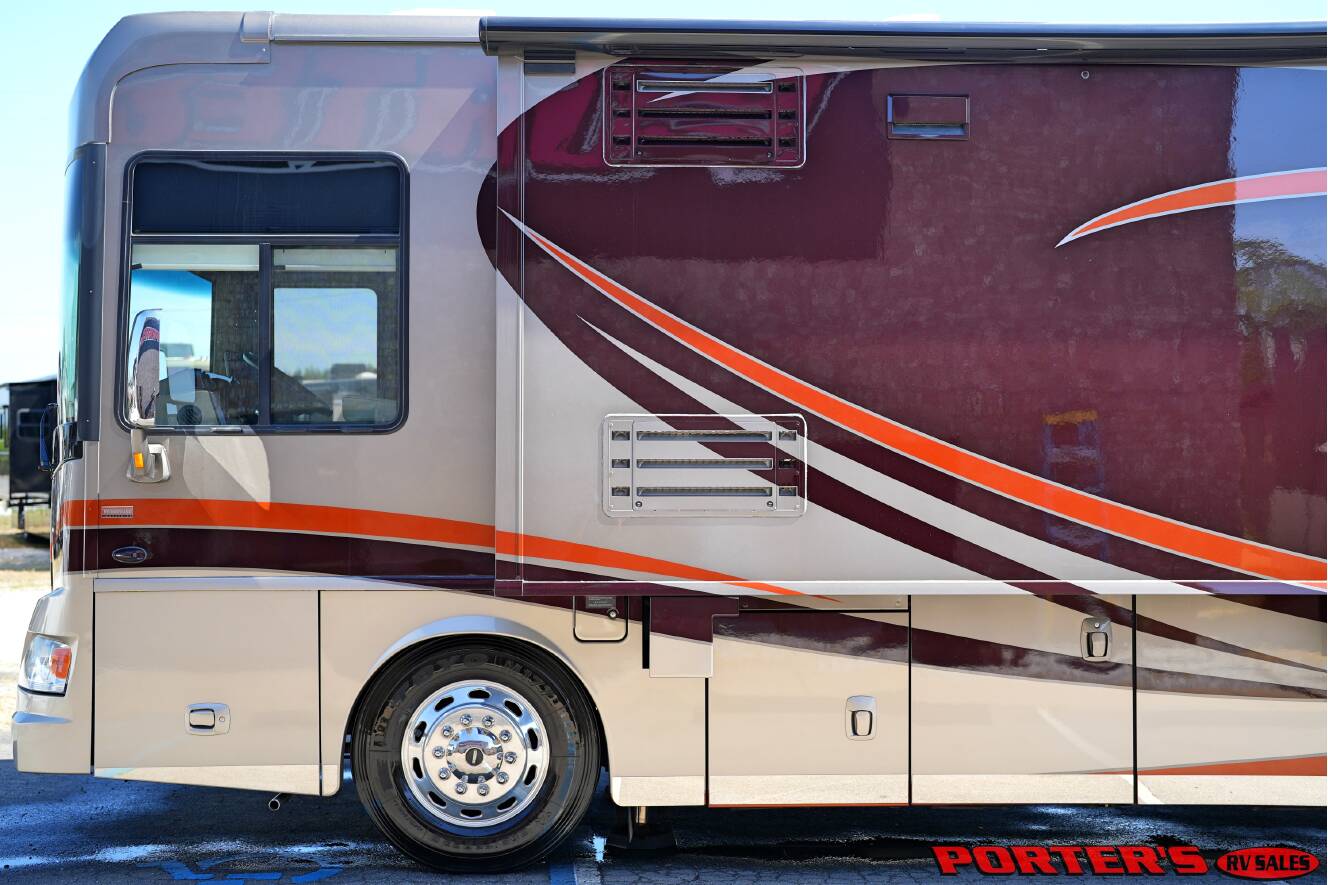 A photo of this 2010 Itasca ELLIPSE 40BD