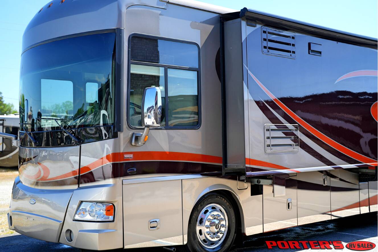 A photo of this 2010 Itasca ELLIPSE 40BD