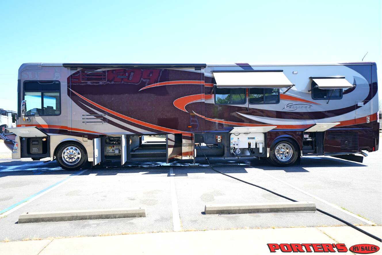 A photo of this 2010 Itasca ELLIPSE 40BD