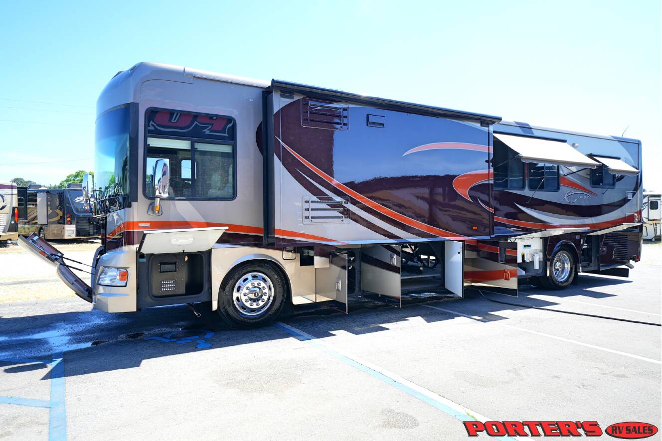 A photo of this 2010 Itasca ELLIPSE 40BD