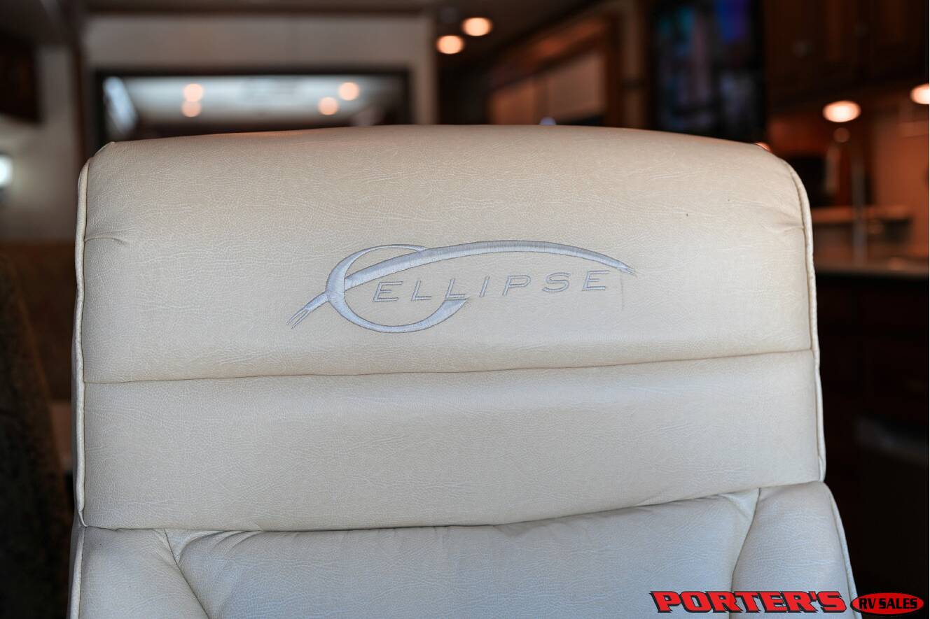 A photo of this 2010 Itasca ELLIPSE 40BD