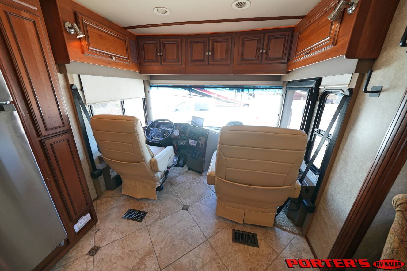 A photo of this 2010 Itasca ELLIPSE 40BD