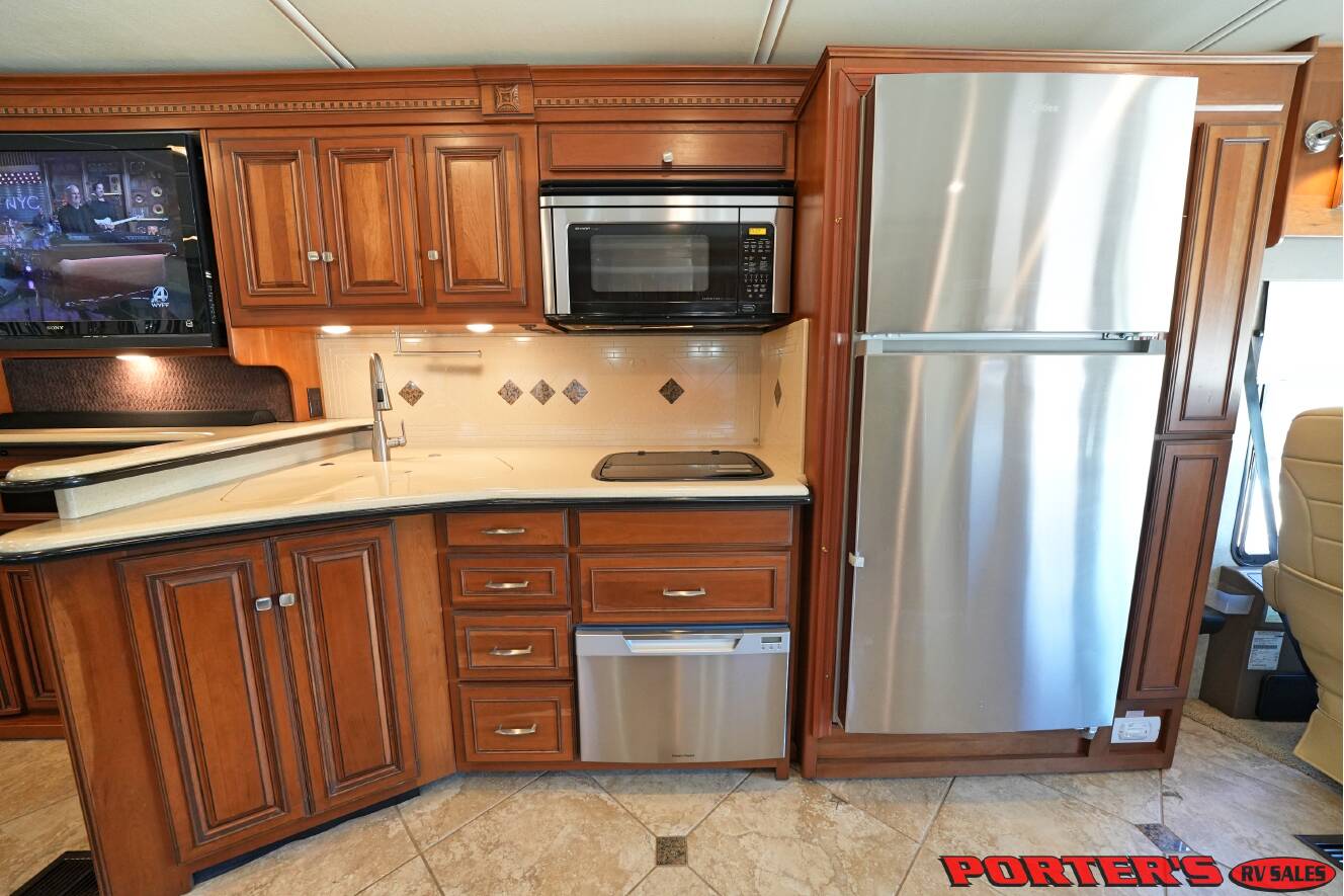 A photo of this 2010 Itasca ELLIPSE 40BD