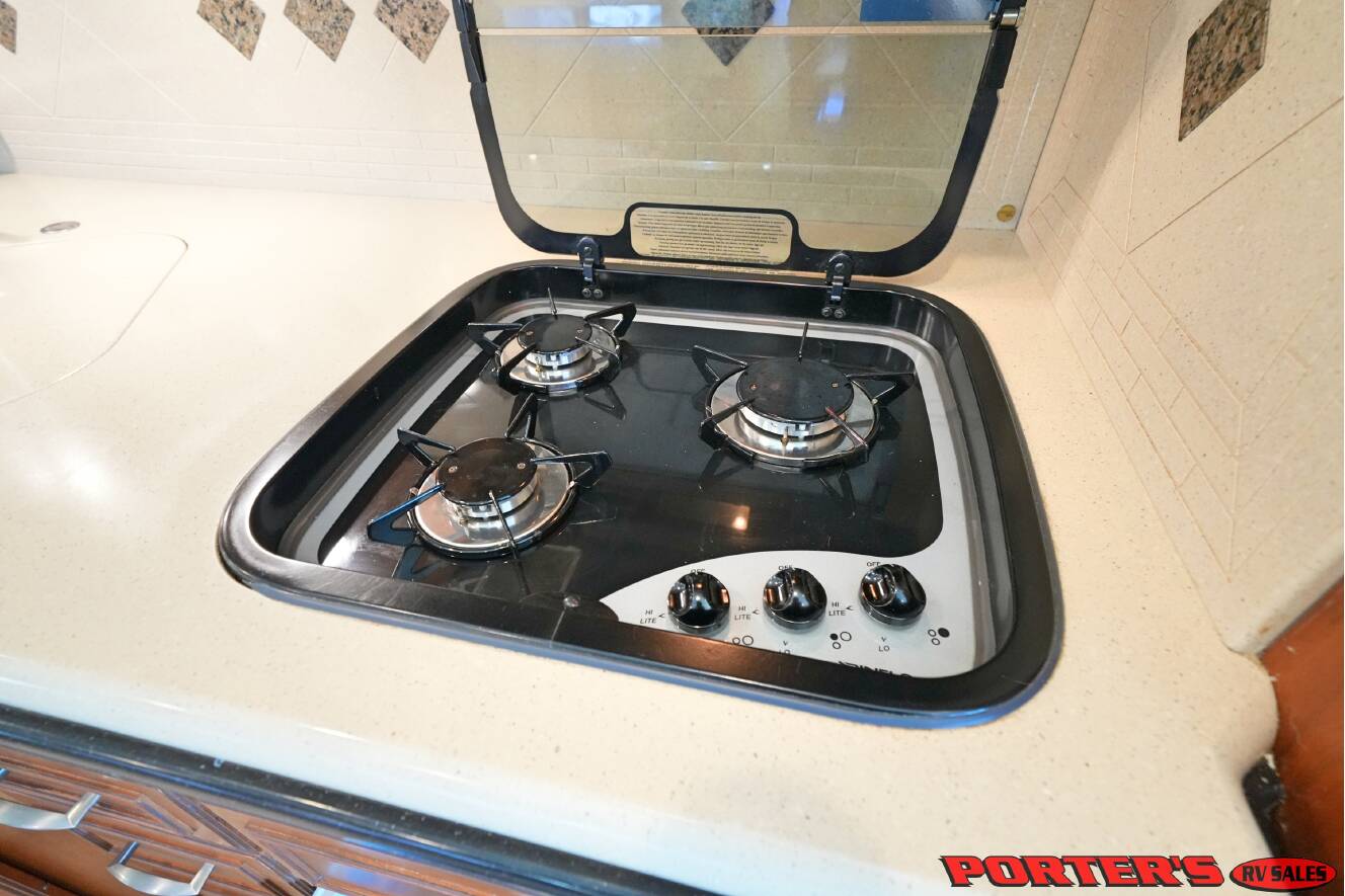 A photo of this 2010 Itasca ELLIPSE 40BD