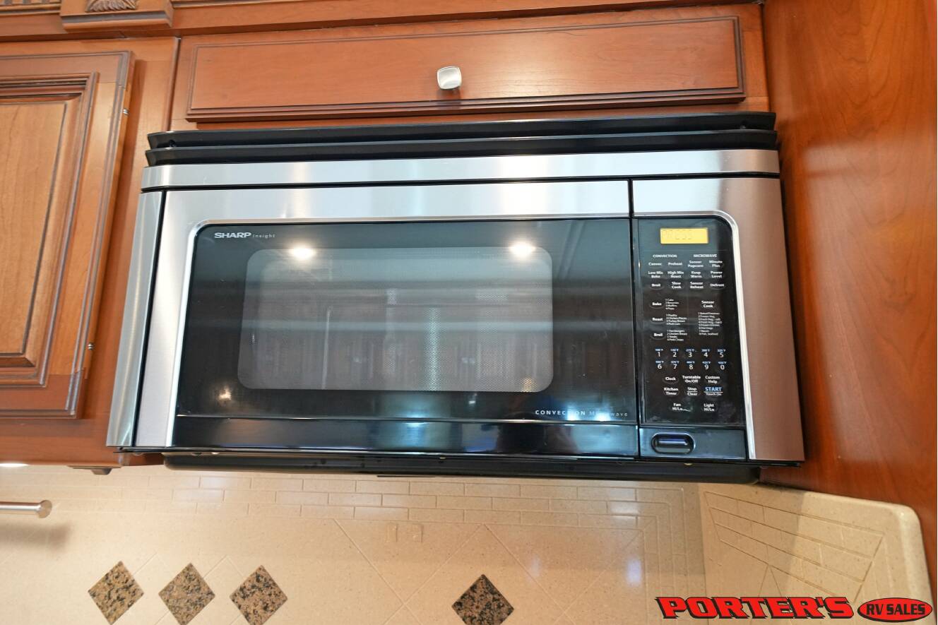 A photo of this 2010 Itasca ELLIPSE 40BD