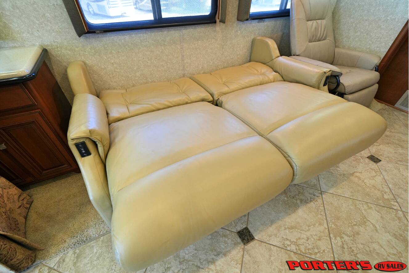 A photo of this 2010 Itasca ELLIPSE 40BD
