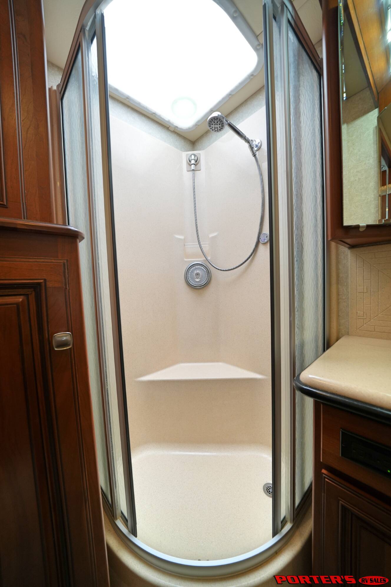 A photo of this 2010 Itasca ELLIPSE 40BD