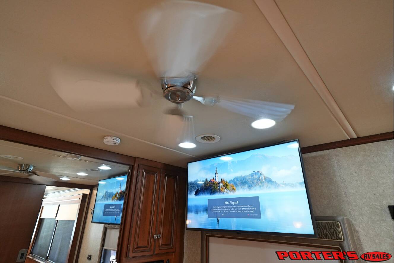 A photo of this 2010 Itasca ELLIPSE 40BD