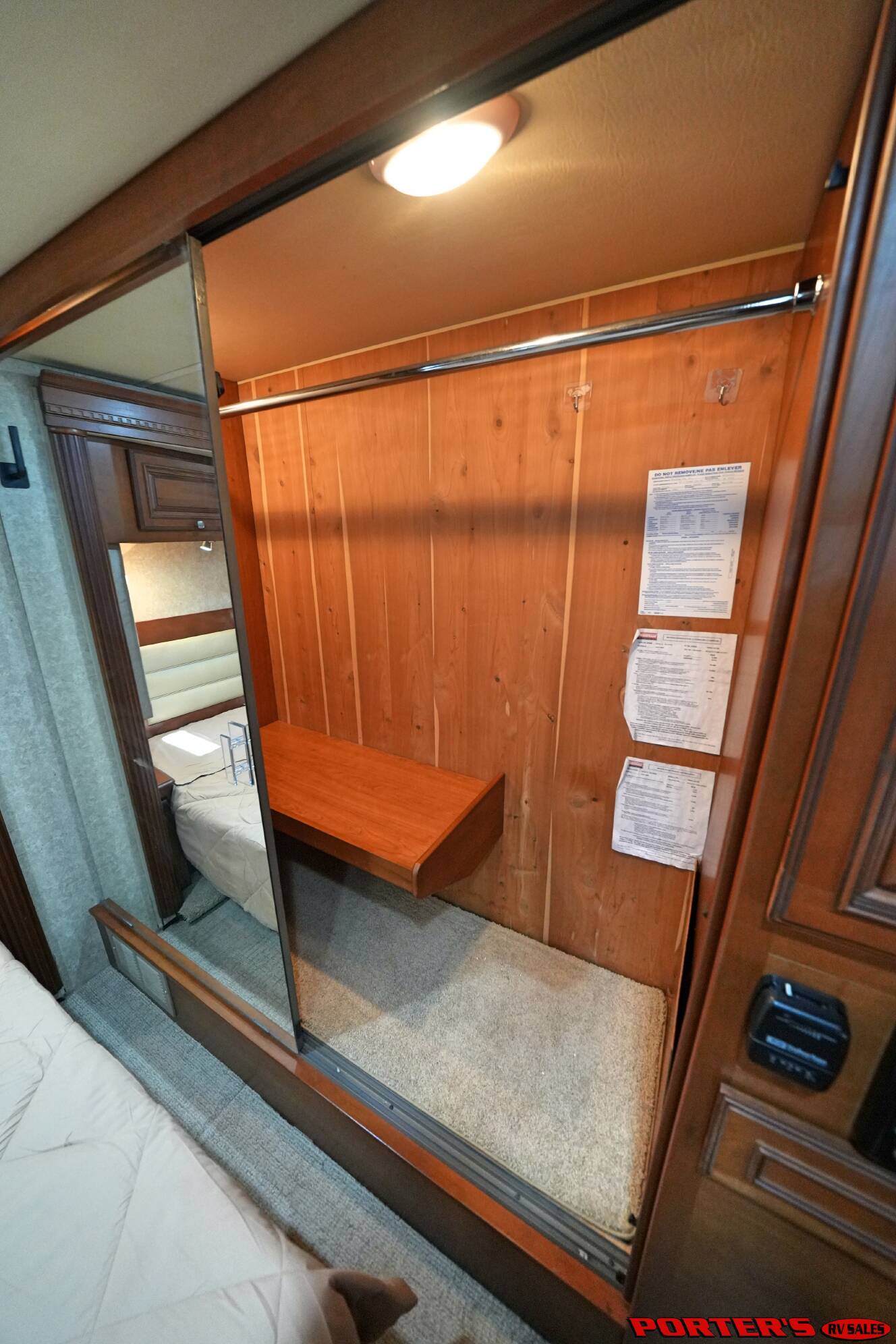 A photo of this 2010 Itasca ELLIPSE 40BD