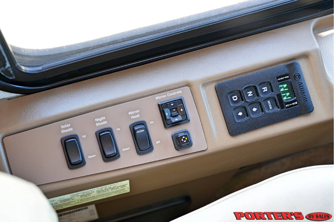 A photo of this 2010 Itasca ELLIPSE 40BD