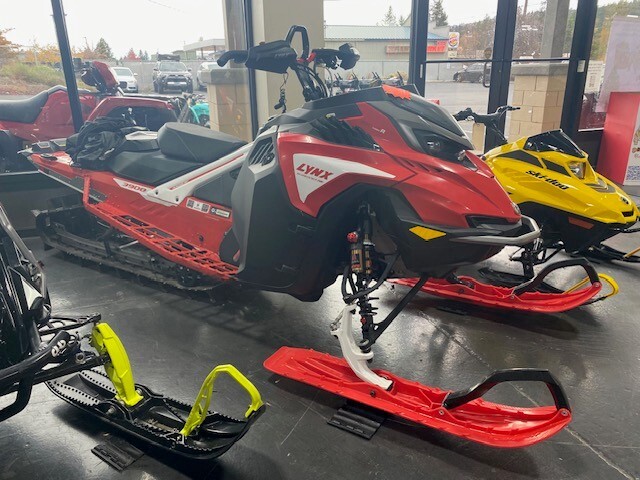 Red Lynx For Sale - Lynx Snowmobiles - Snowmobile Trader