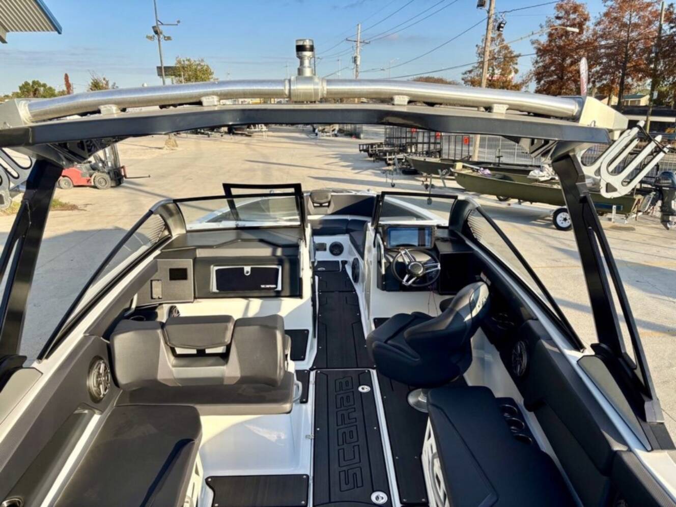 A photo of this 2023 Scarab 285 Id