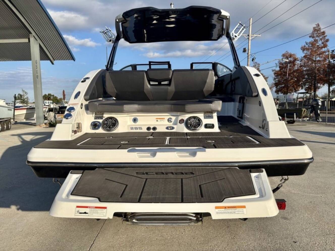 A photo of this 2023 Scarab 285 Id