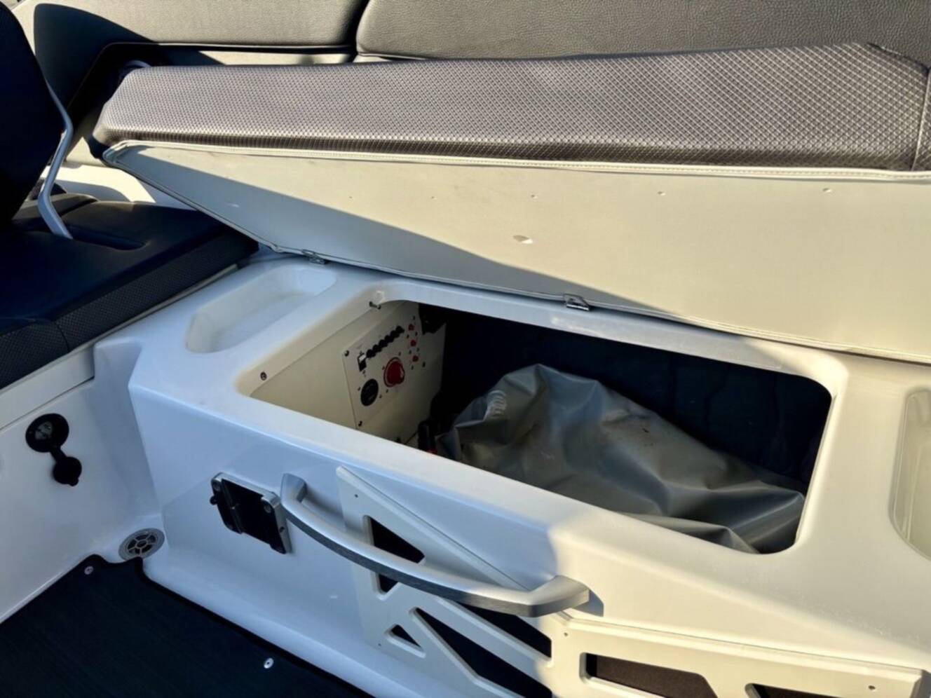 A photo of this 2023 Scarab 285 Id