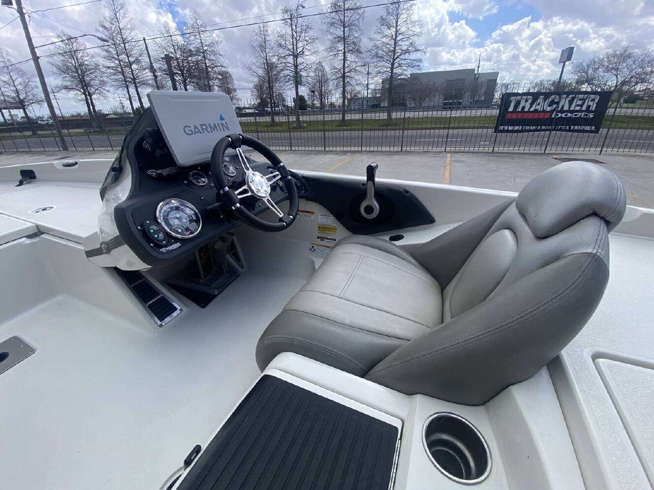 A photo of this 2018 Scarab 215 G