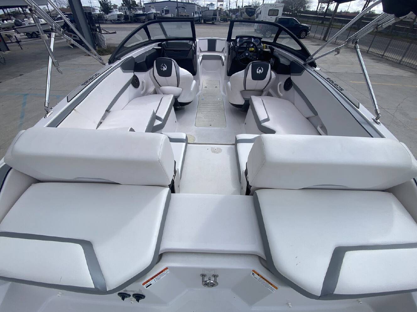 A photo of this 2018 Scarab 215 G