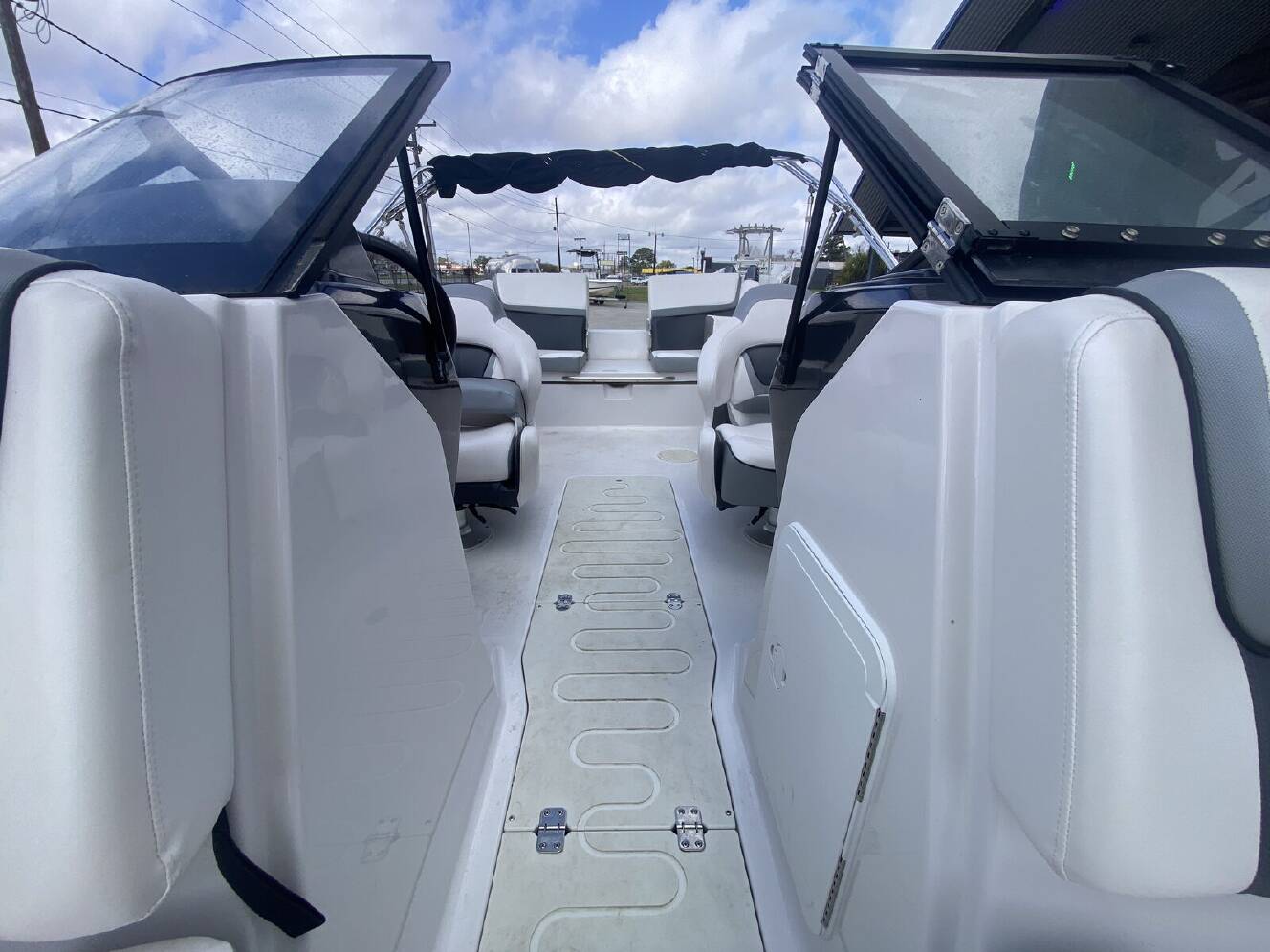 A photo of this 2018 Scarab 215 G