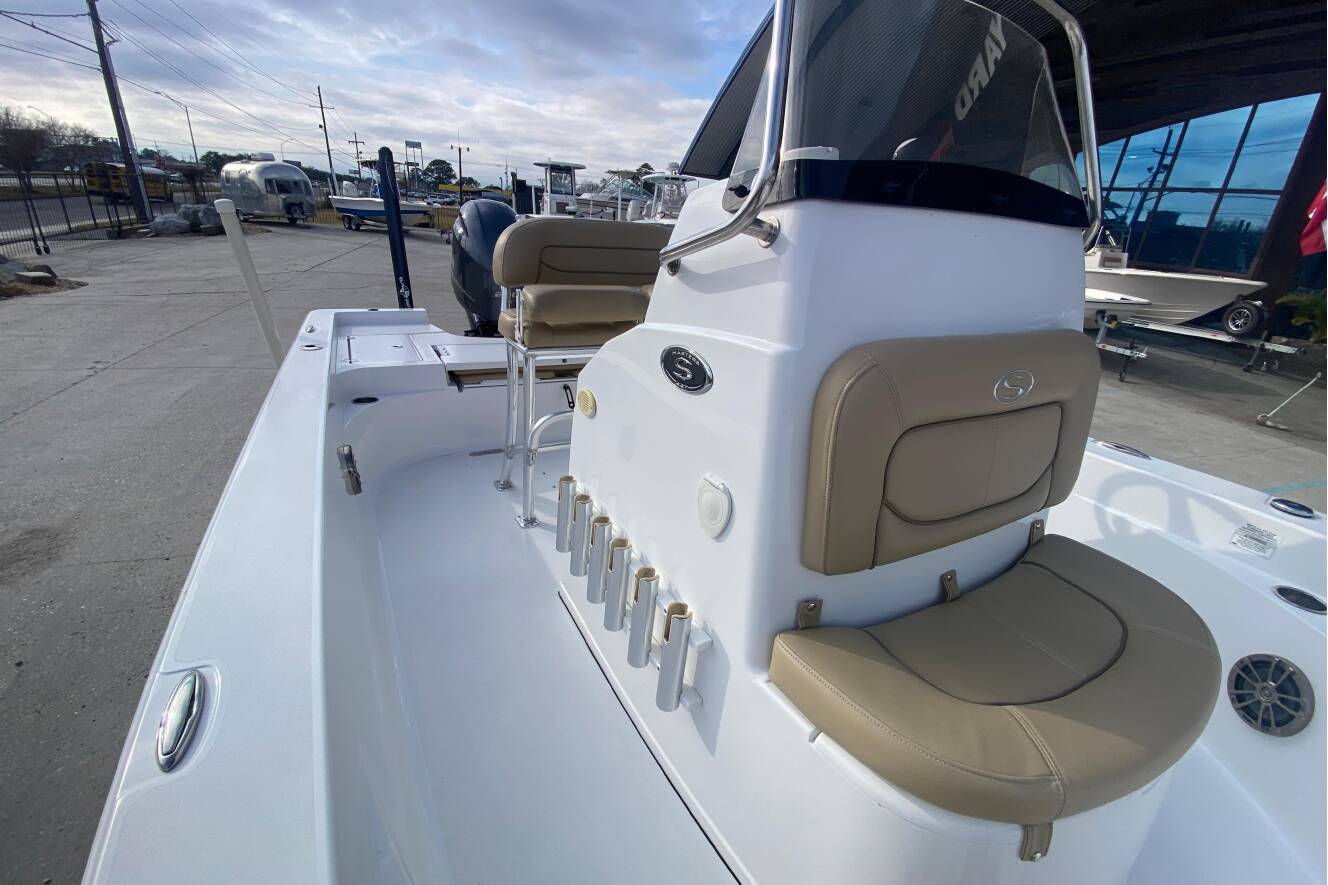 A photo of this 2015 Sportsman Masters 227 Bay Boat