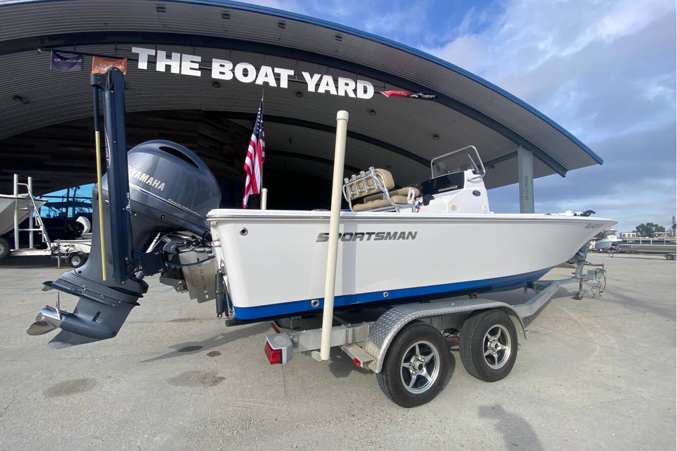 A photo of this 2015 Sportsman Masters 227 Bay Boat