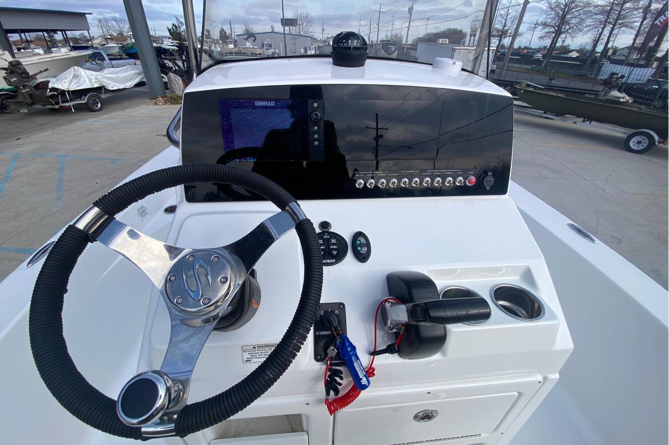 A photo of this 2015 Sportsman Masters 227 Bay Boat