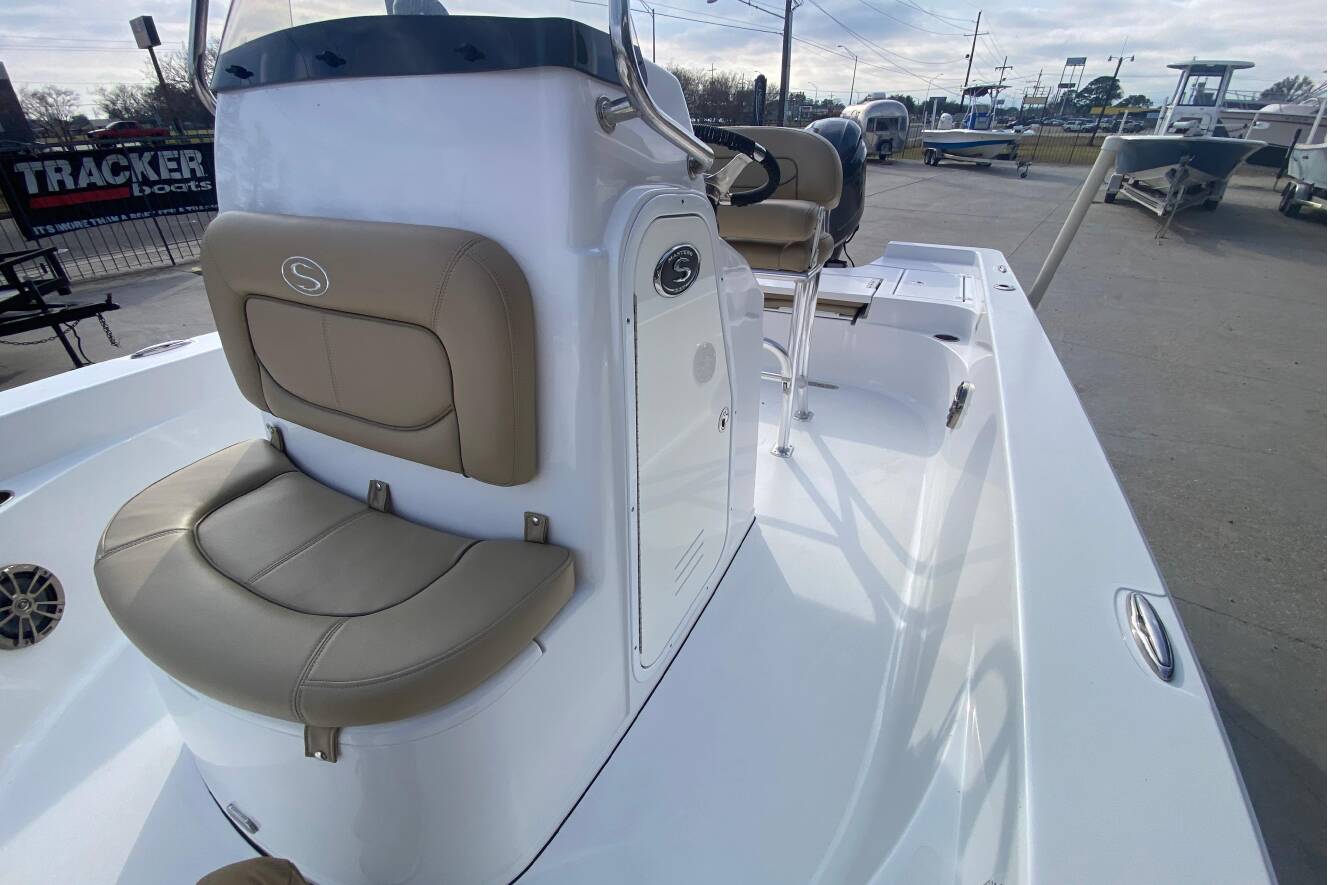A photo of this 2015 Sportsman Masters 227 Bay Boat