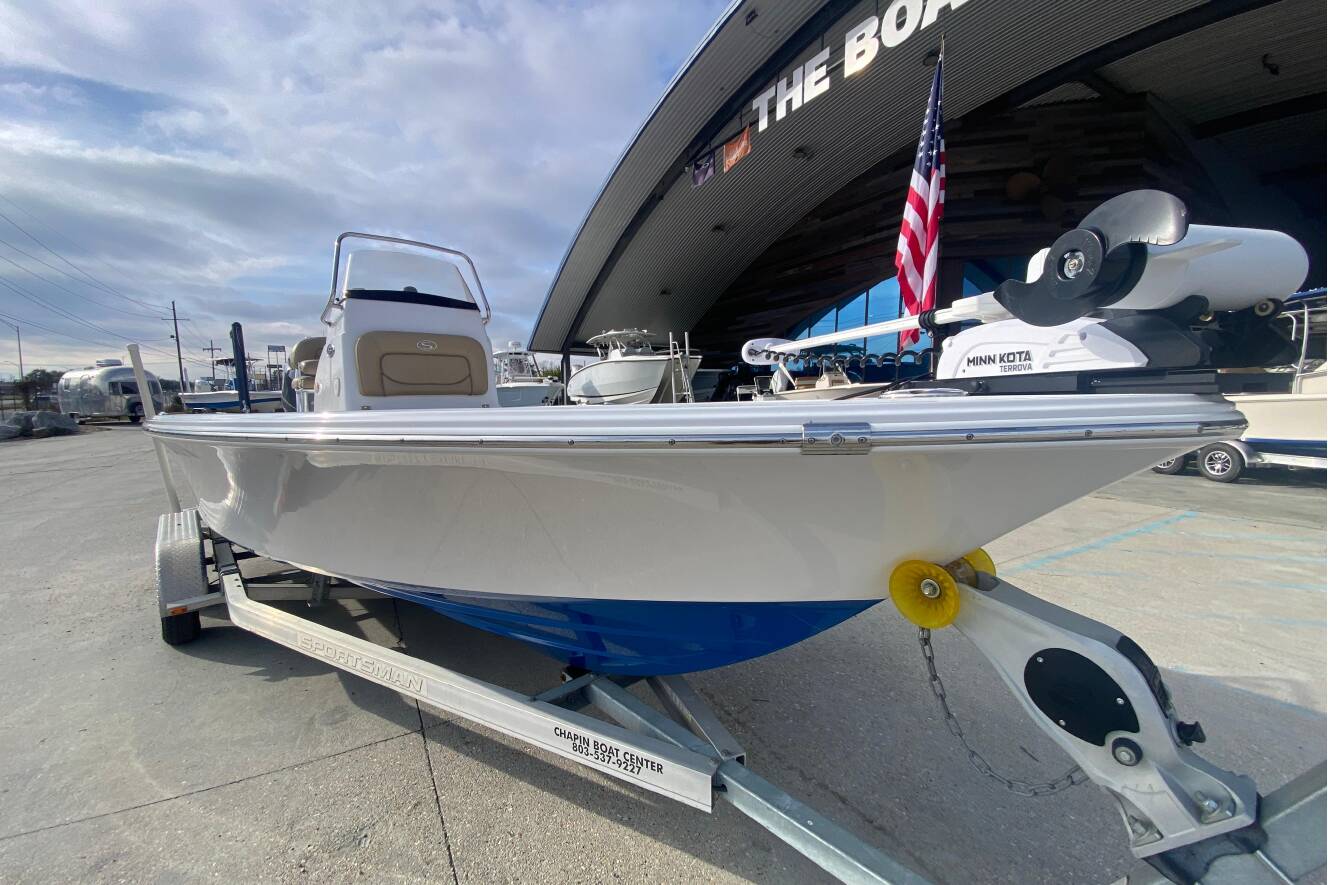 A photo of this 2015 Sportsman Masters 227 Bay Boat