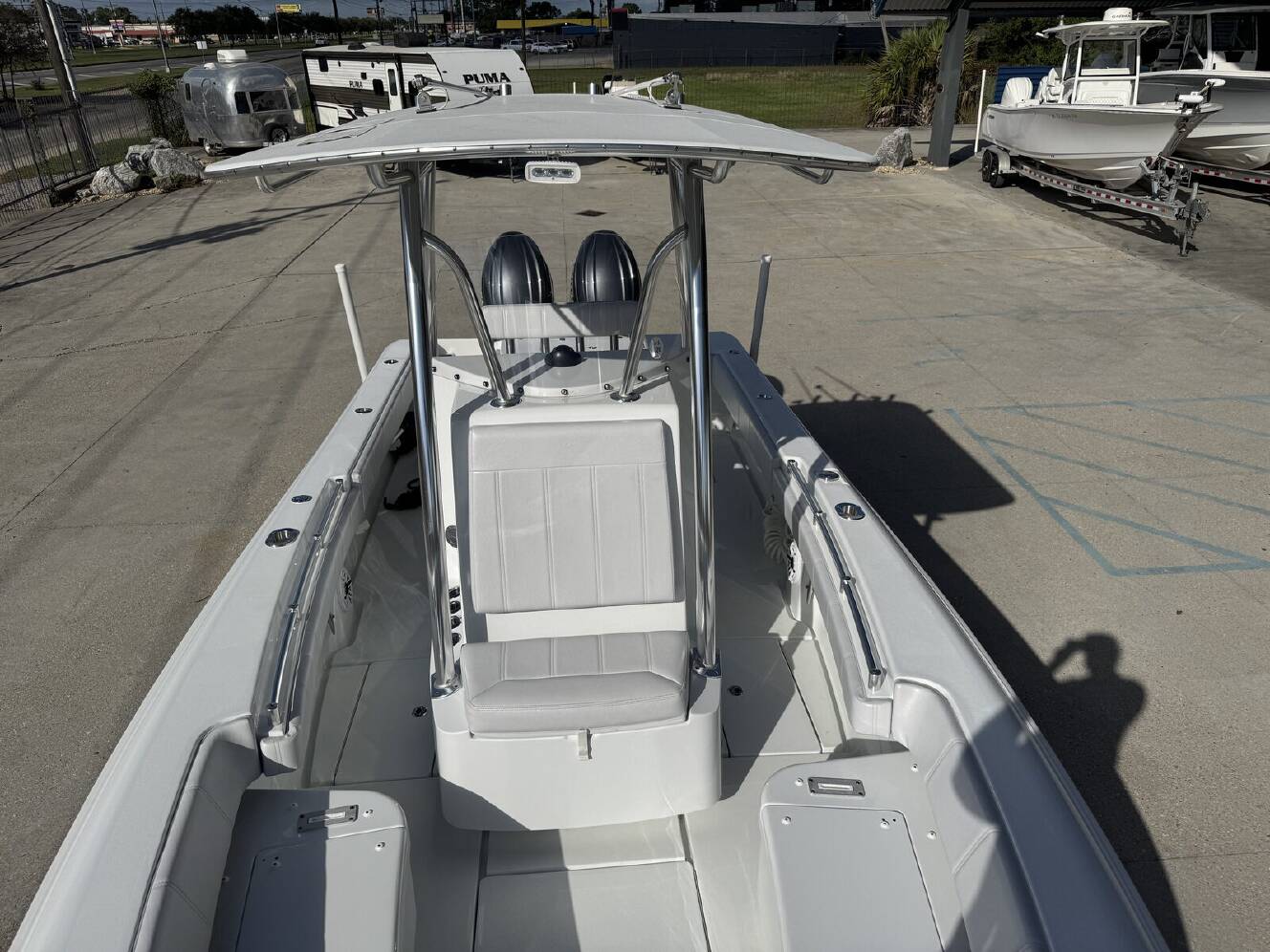 A photo of this 2025 Contender T 25T